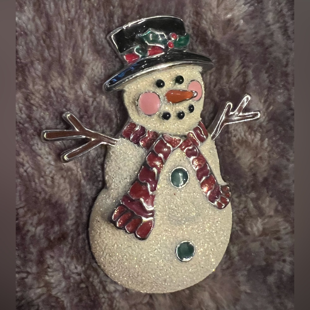 Holiday Brooch Collection - Picture 3 of 6
